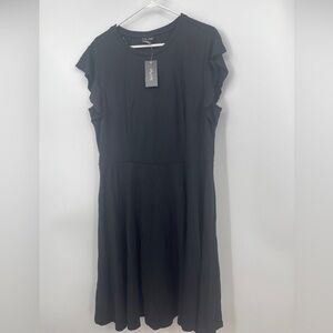 City Chic Women’s NWT Plus Size M/18 Black Dress